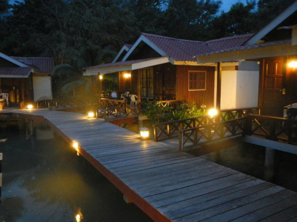 Paya Beach Spa & Dive Resort Kampung Genting Dış mekan fotoğraf