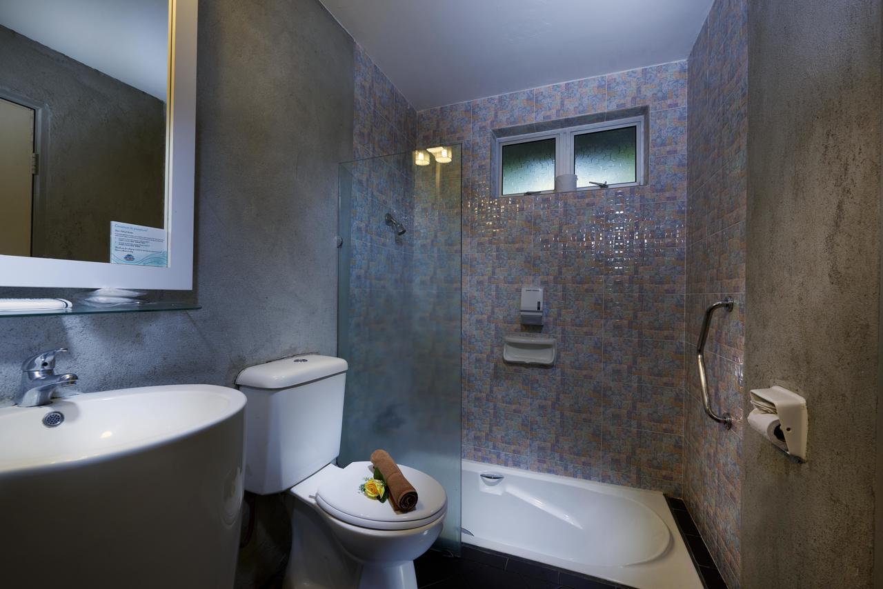 Paya Beach Spa & Dive Resort Kampung Genting Dış mekan fotoğraf